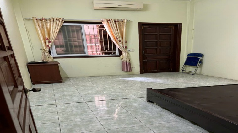 Cho thuê nhà  nguyên căn ngõ 2 Hà Trì, 40m x 4 tầng 3 wc 4 ngủ, 13Tr - ở nhóm đi làm, hộ GĐ